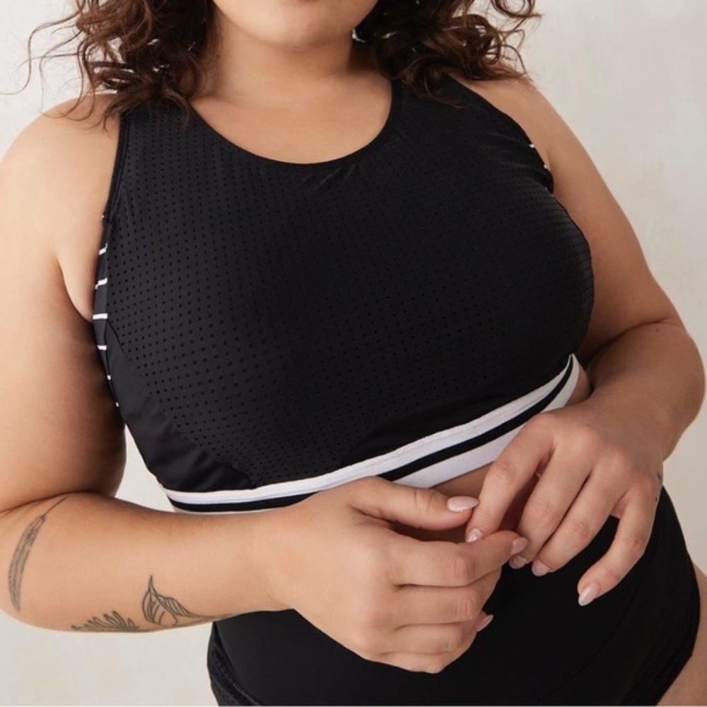 Active Zone Women Black U-Neck Bikini Top with Exposed Elastic Plus Size 4X